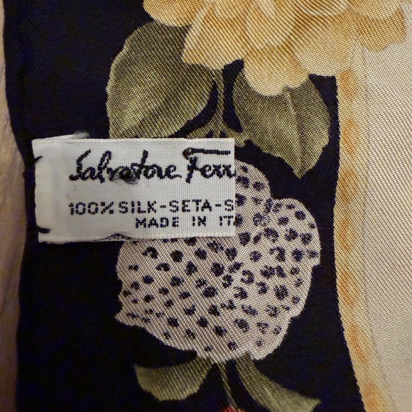Vintage Salvatore Ferragamo Silk Scarf | Equestrian Floral Print | 34” x 34” - Picture 6 of 6